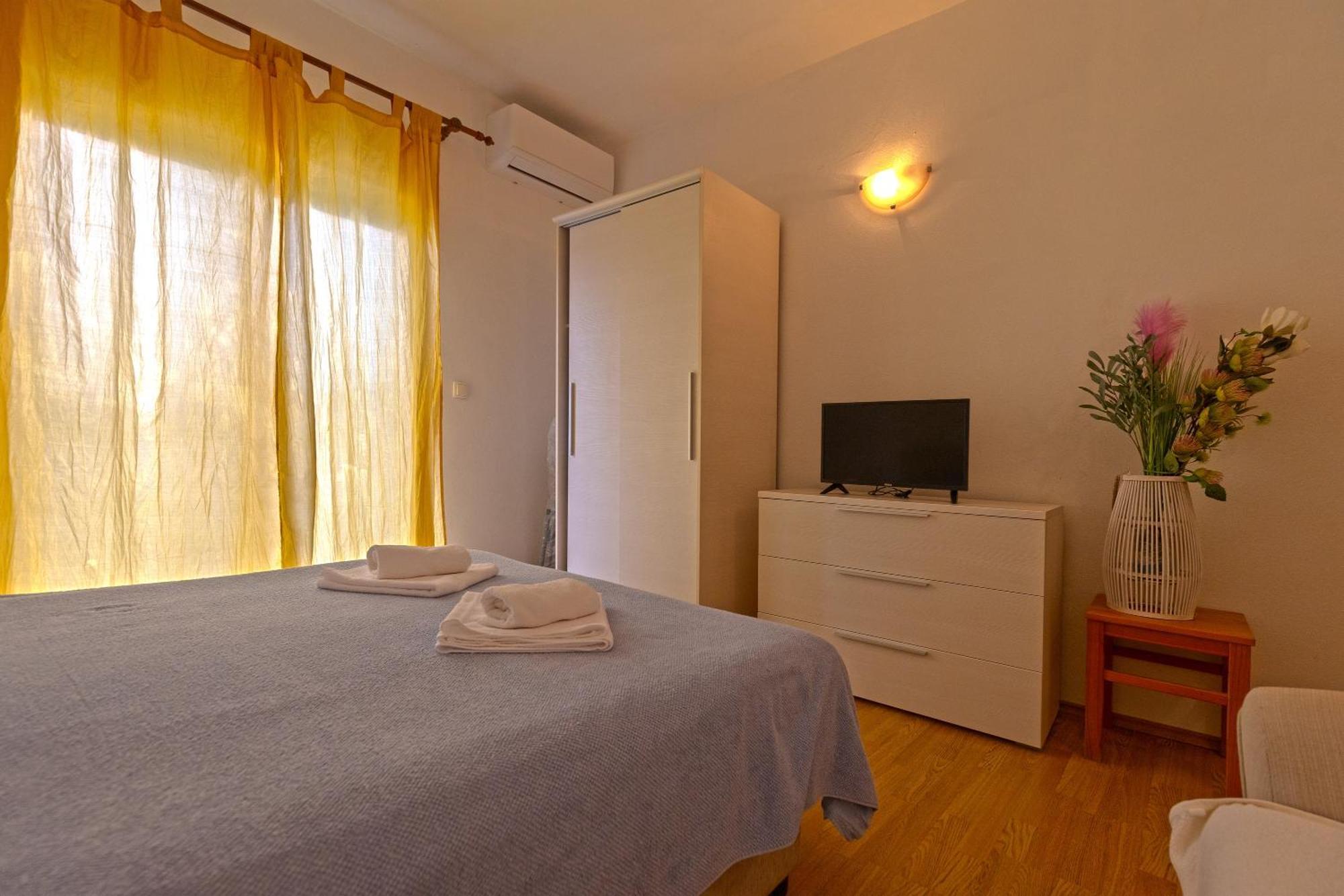 Apartments By The Sea Zuronja, Peljesac - 10137 Brijesta Værelse billede