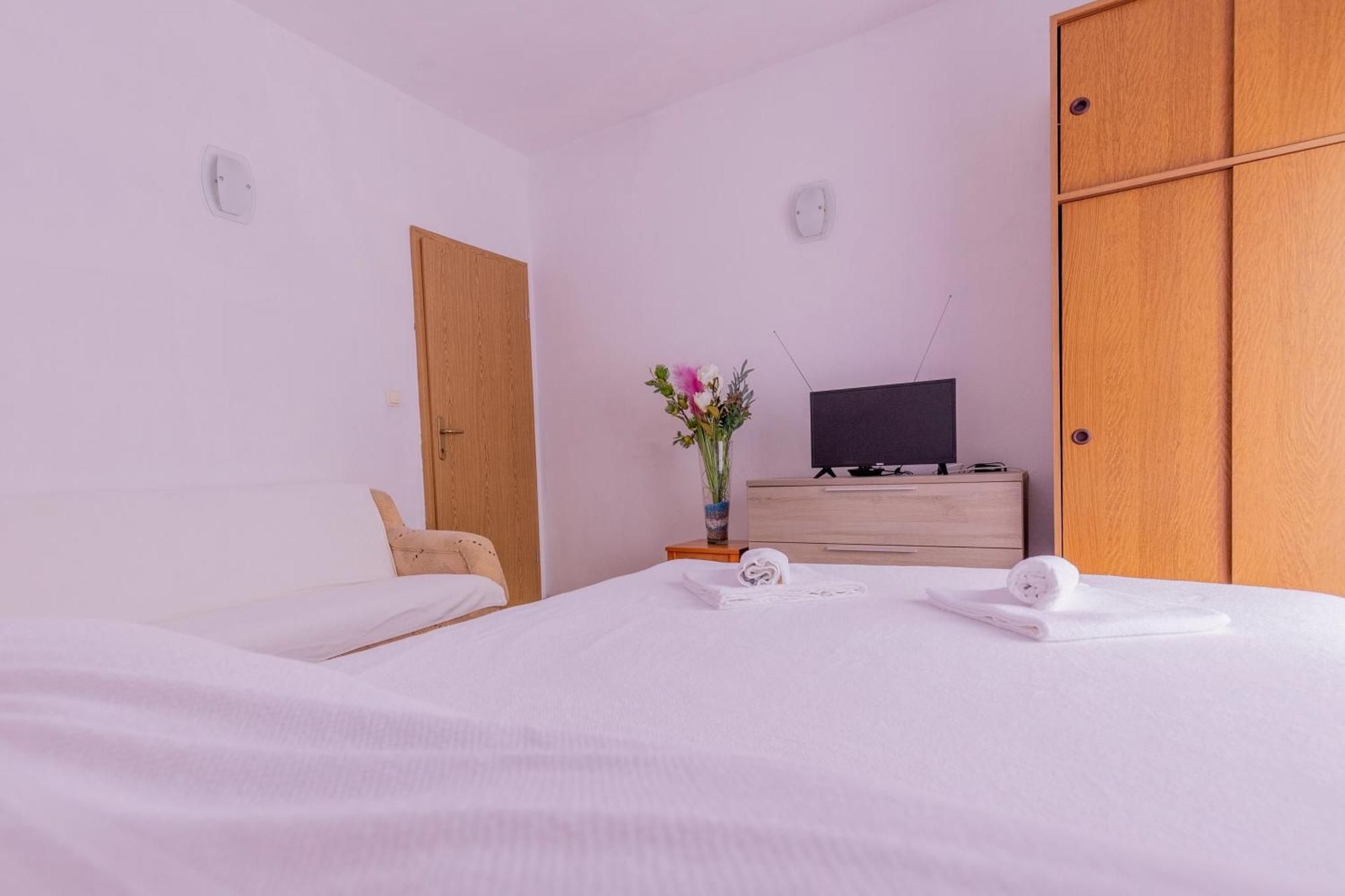 Apartments By The Sea Zuronja, Peljesac - 10137 Brijesta Værelse billede